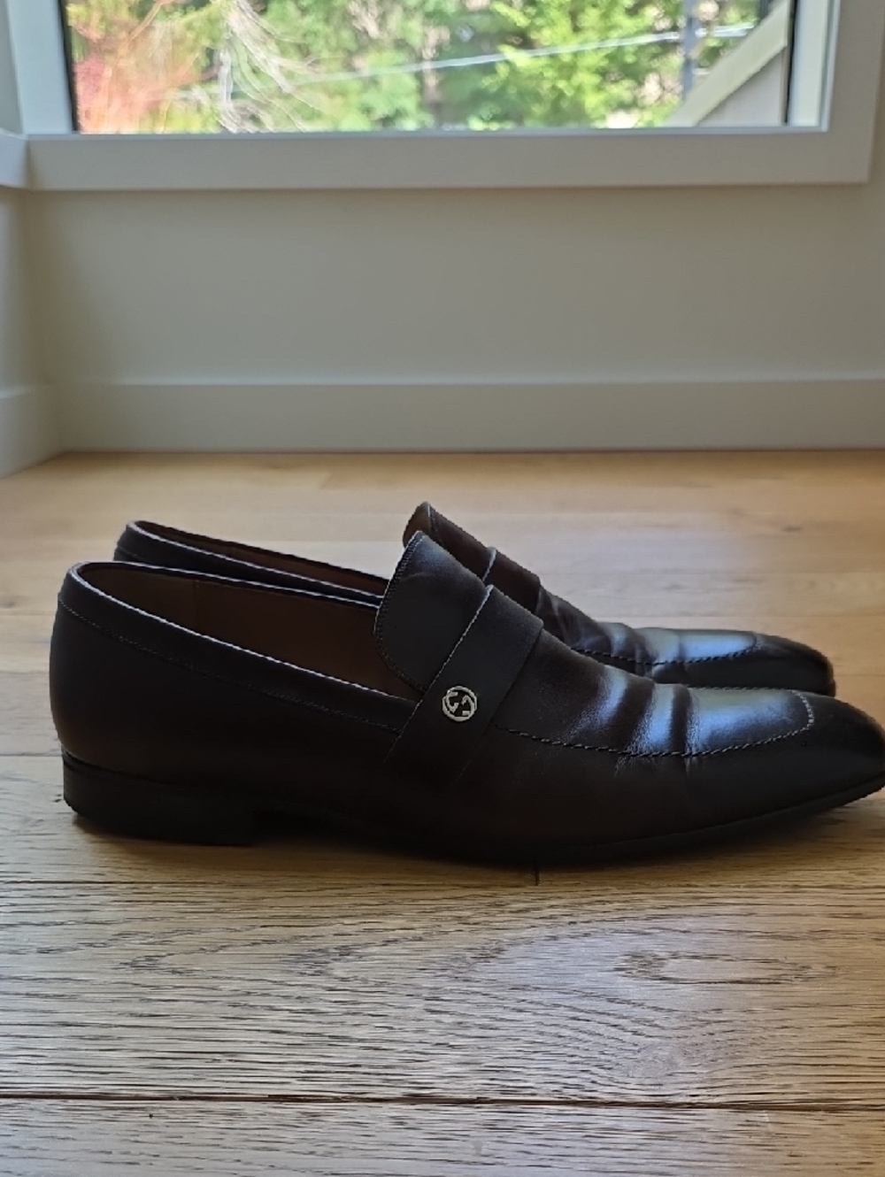 Gucci Men's Brown Leather Slip-On Loafers - Picture 4 of 11